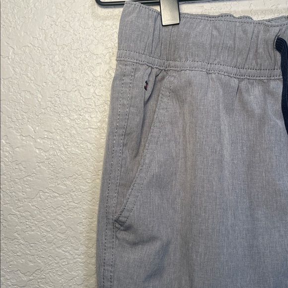 Tommy Hilfiger Light Gray Cargo Shorts Boys M (12/14) - Picture 3 of 7